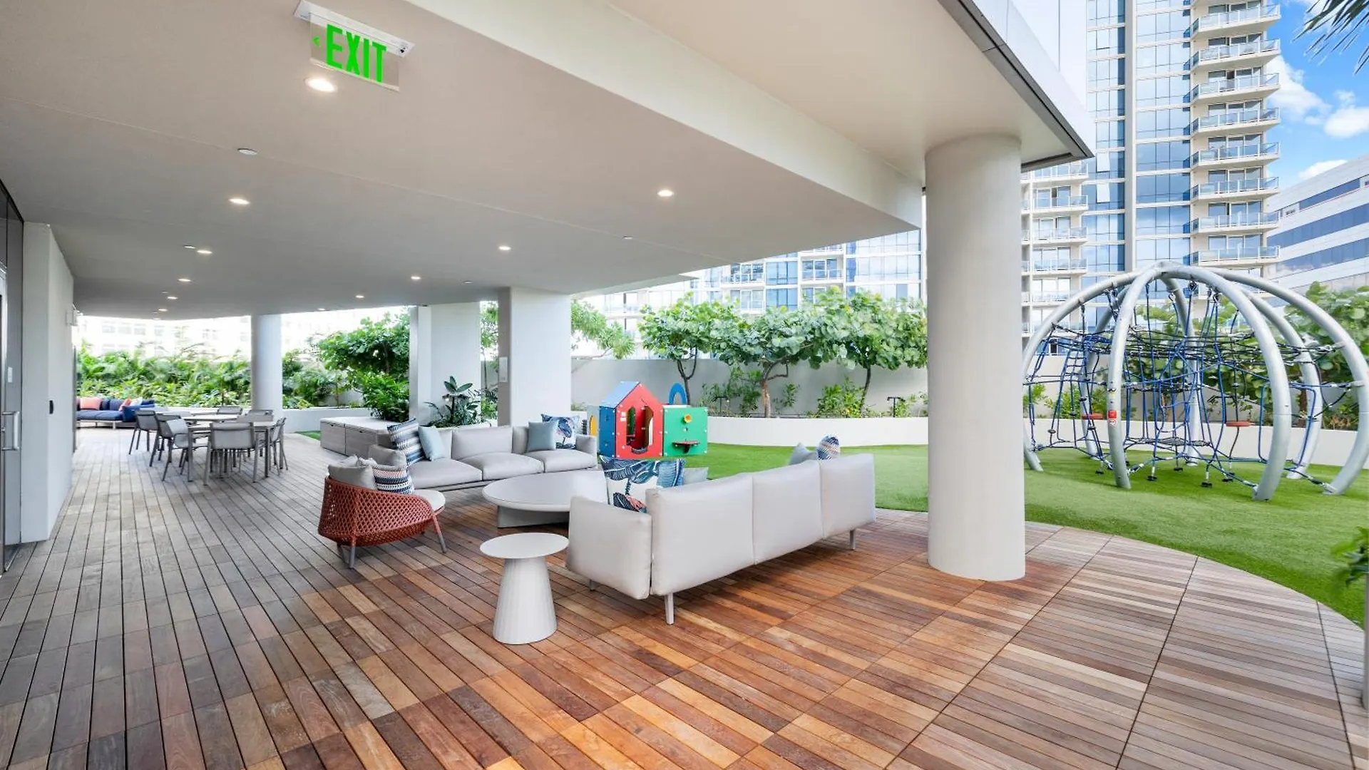 New Luxury Penthouse! Sky Ala Moana 2Bedroom Honolulu